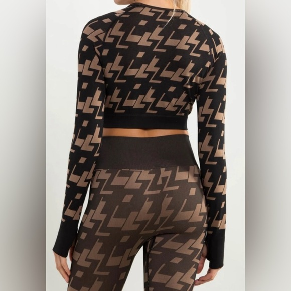 Anthropologie Geometric Long Sleeve Athletic Top by Mono B 🖤 - Picture 2 of 6